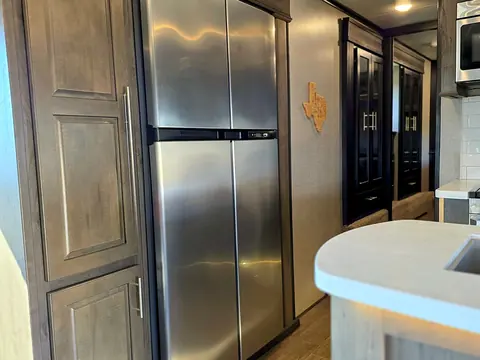 Kitchen with 18 cu ft refrigerator and cabinets